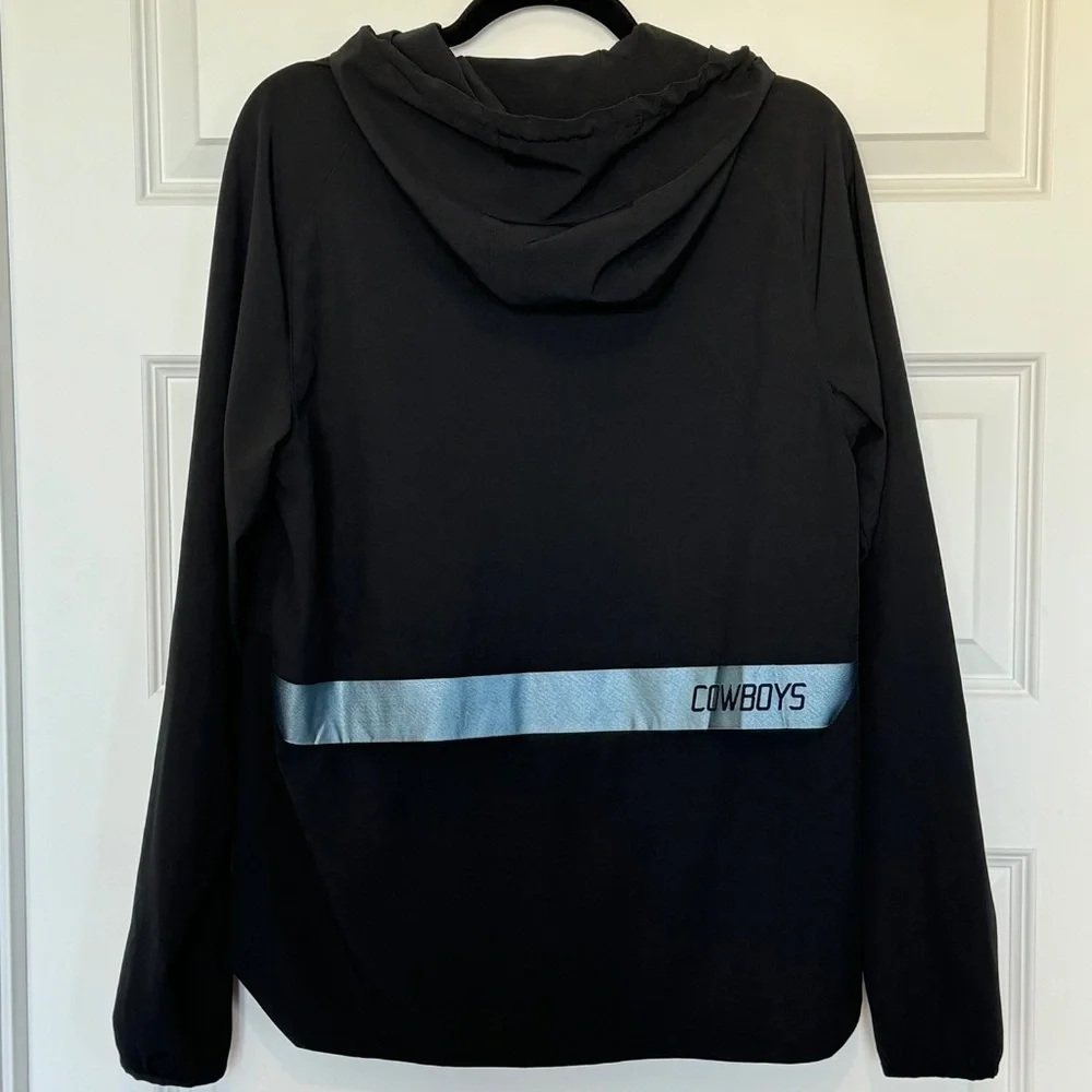 Dallas Cowboys Authentic Women’s Wind Resistant Jacket - Picture 2 of 2